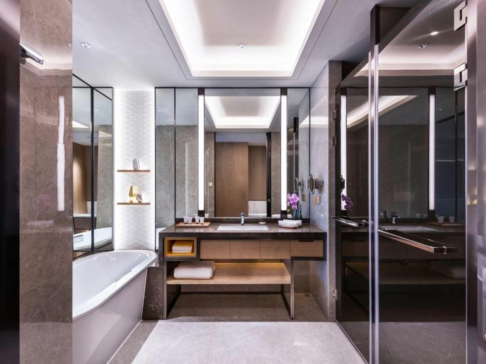 Grand Mercure Shanghai Lingang Экстерьер фото